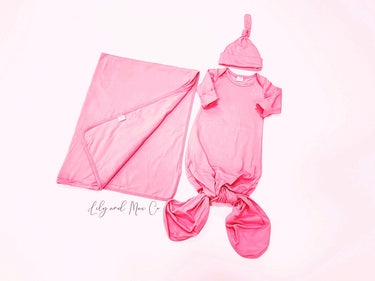 Knotted Baby Gown Set: Cotton Newborn Hat & 30"x40" Blanket